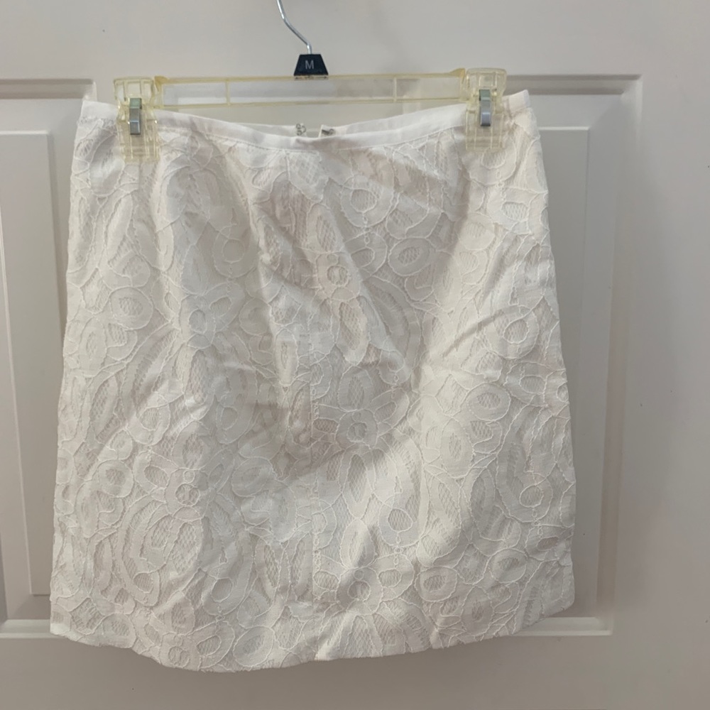 Ann Taylor loft a line skirt. New without tag. Size 2P